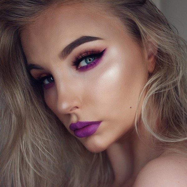 Топовые идеи новогоднего макияжа 2027: фото