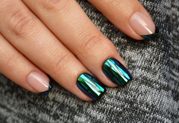 Прелестный дизайн ногтей «битое стекло» 2026 года: фото-новинки