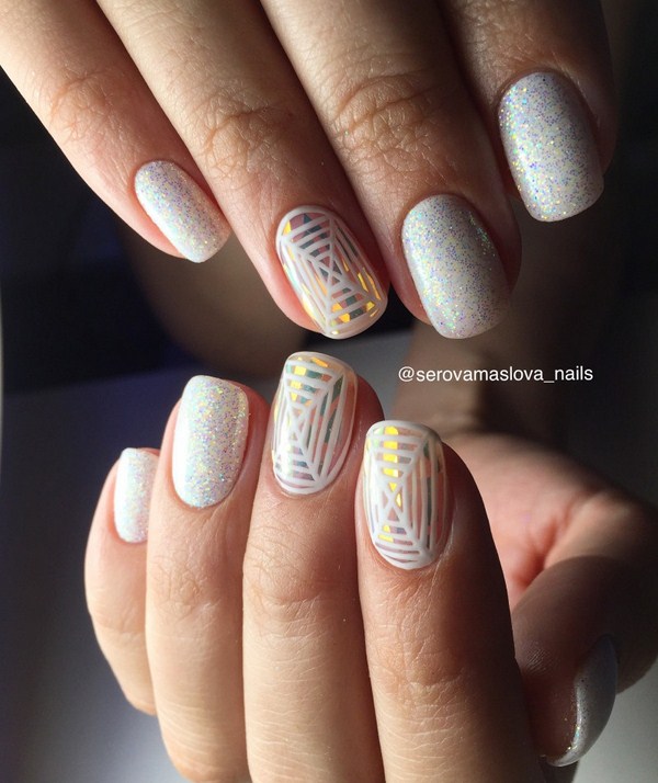 Прелестный дизайн ногтей «битое стекло» 2026 года: фото-новинки