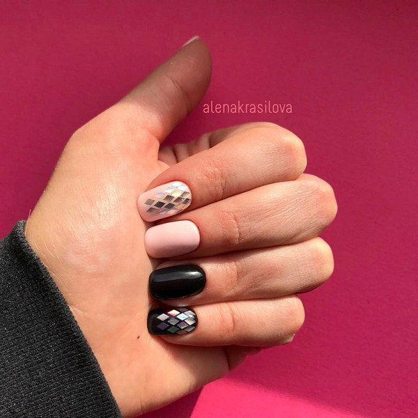 Прелестный дизайн ногтей «битое стекло» 2026 года: фото-новинки