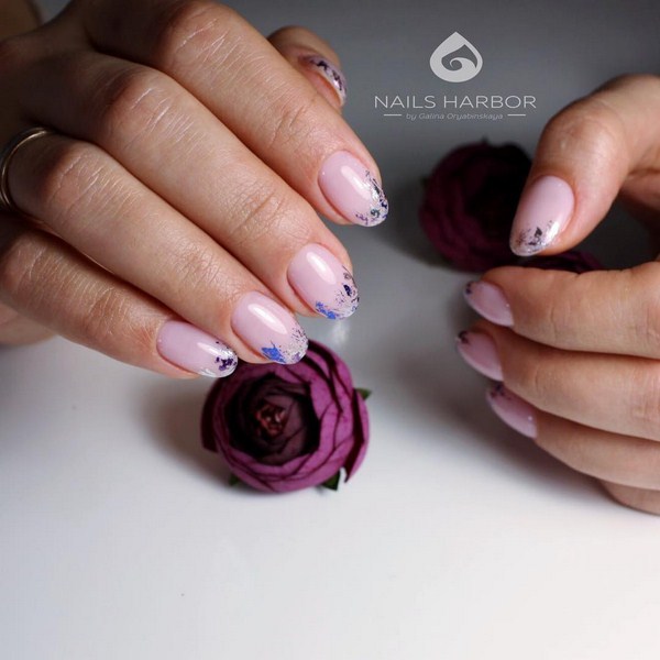 Прелестный дизайн ногтей «битое стекло» 2026 года: фото-новинки