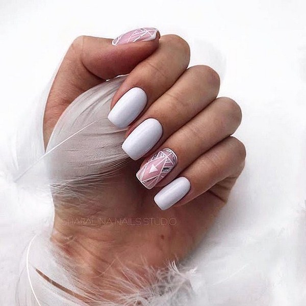 Прелестный дизайн ногтей «битое стекло» 2026 года: фото-новинки