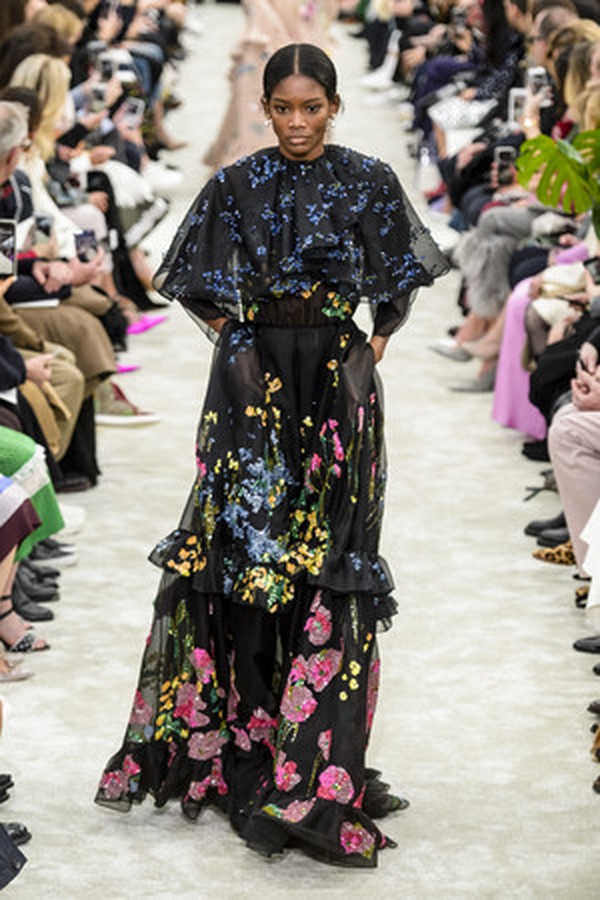 Мегамодные сеты с осенне-зимними платьями 2026-2027 — фото