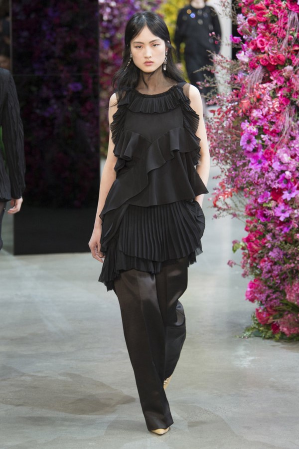 Мегамодные сеты с осенне-зимними платьями 2026-2027 — фото