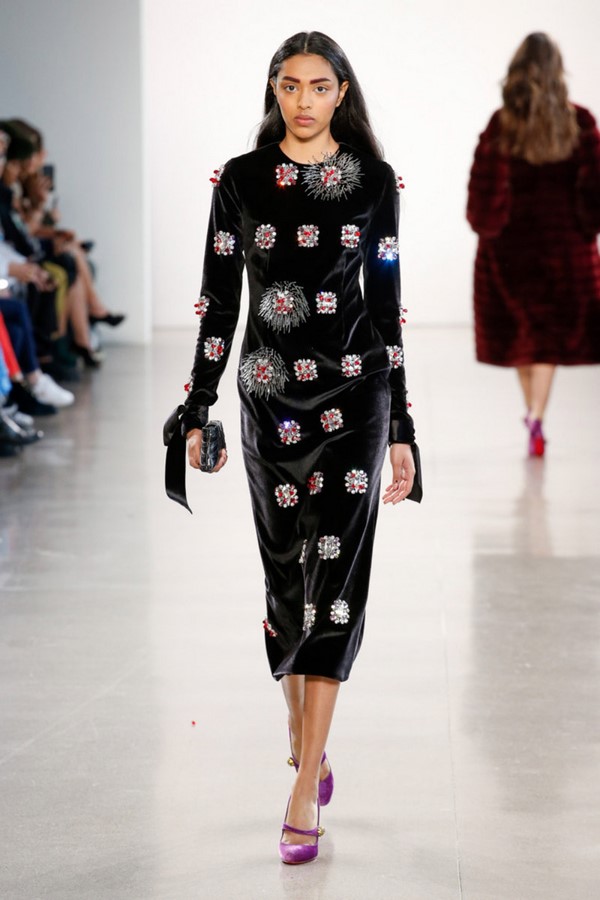 Мегамодные сеты с осенне-зимними платьями 2026-2027 — фото