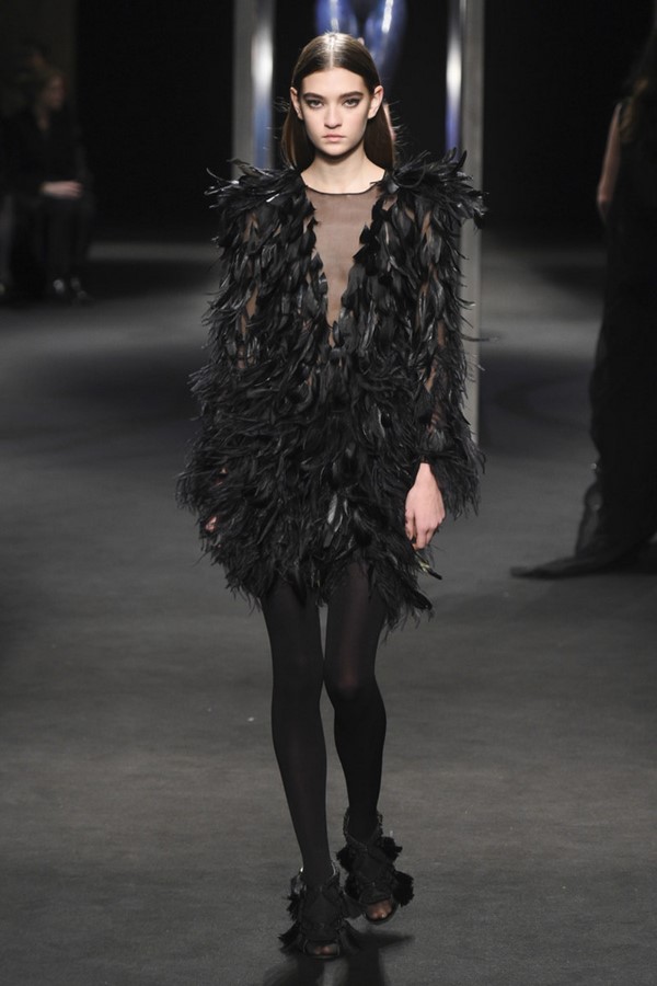 Мегамодные сеты с осенне-зимними платьями 2026-2027 — фото