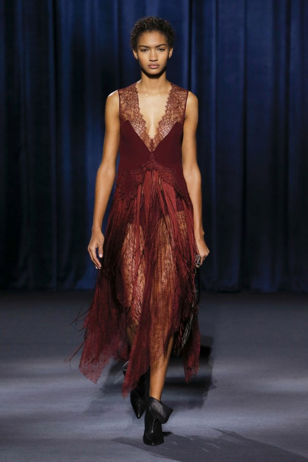 Мегамодные сеты с осенне-зимними платьями 2026-2027 — фото