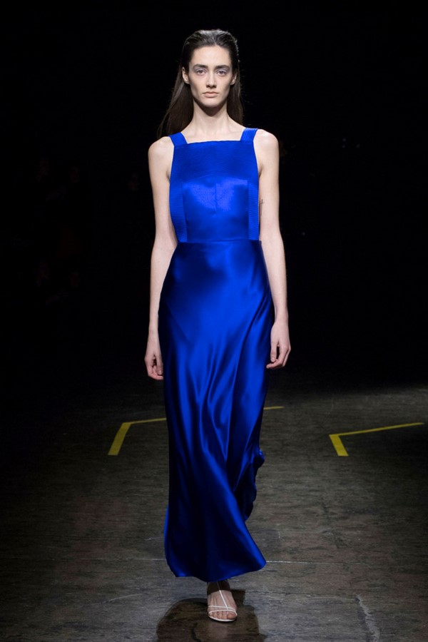 Мегамодные сеты с осенне-зимними платьями 2026-2027 — фото