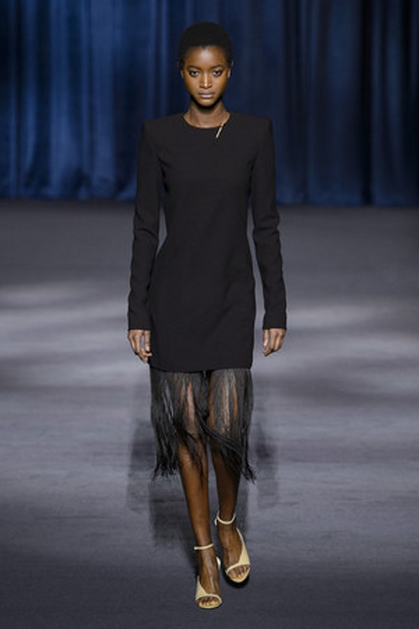 Мегамодные сеты с осенне-зимними платьями 2026-2027 — фото