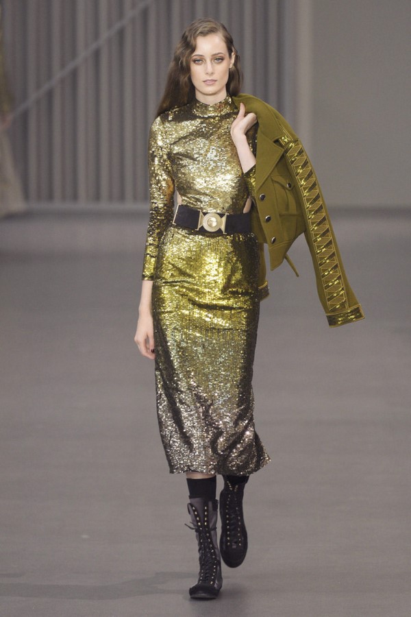 Мегамодные сеты с осенне-зимними платьями 2026-2027 — фото