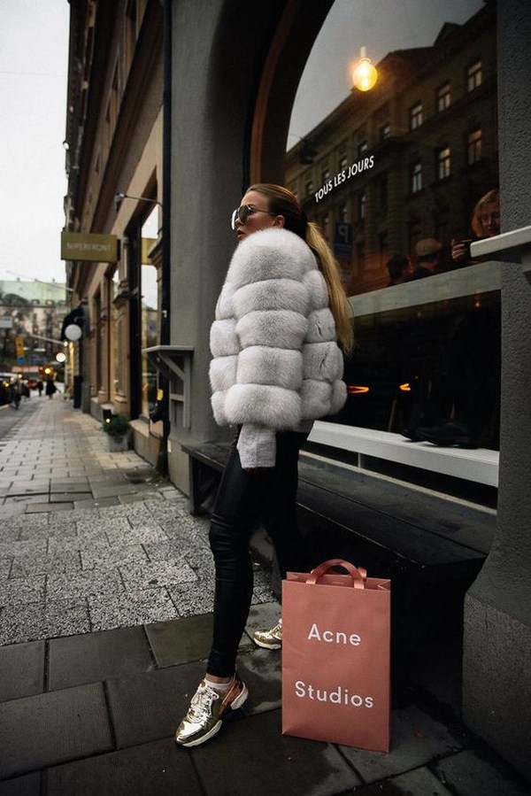 Как модно одеваться зимой 2026-2027: топ образов на зиму в разных стилях — фото