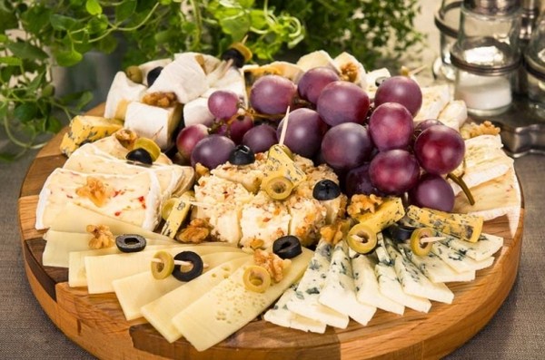 Праздничные нарезки на стол: лучшие фото-идеи, как выполнить нарезки