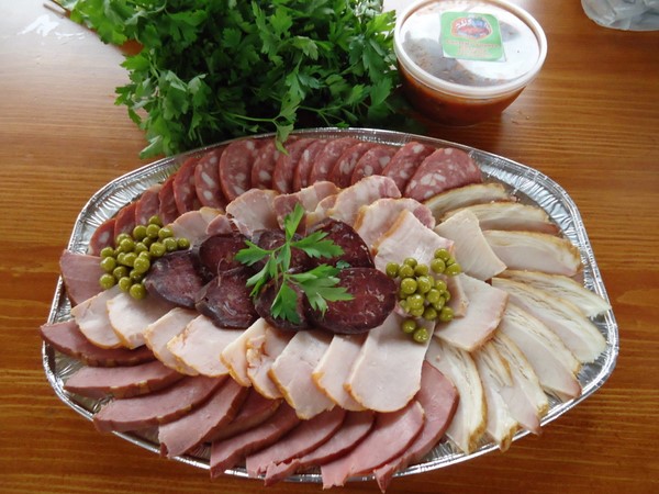 Праздничные нарезки на стол: лучшие фото-идеи, как выполнить нарезки