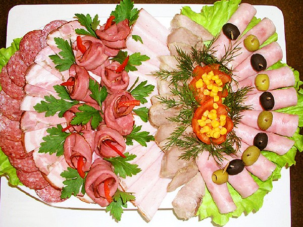 Праздничные нарезки на стол: лучшие фото-идеи, как выполнить нарезки