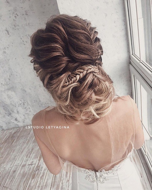 Изумительные варианты прически на вечер: фото-новинки вечерней прически 2026 года
