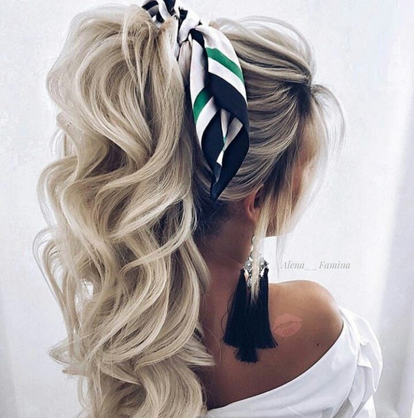 Изумительные варианты прически на вечер: фото-новинки вечерней прически 2026 года