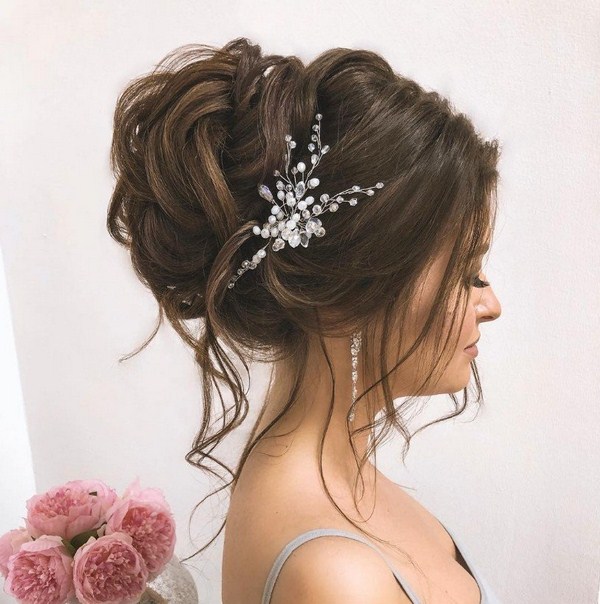 Изумительные варианты прически на вечер: фото-новинки вечерней прически 2026 года