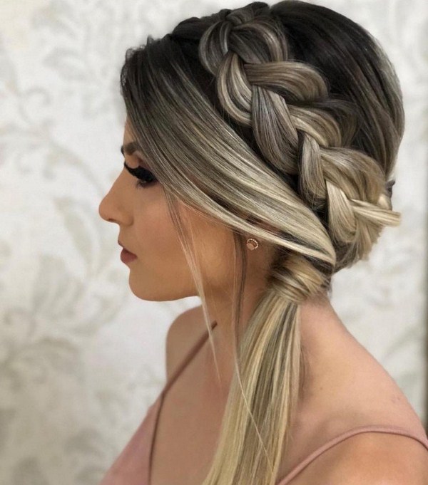 Изумительные варианты прически на вечер: фото-новинки вечерней прически 2026 года