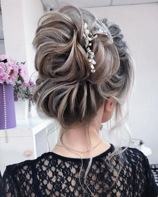 Изумительные варианты прически на вечер: фото-новинки вечерней прически 2026 года