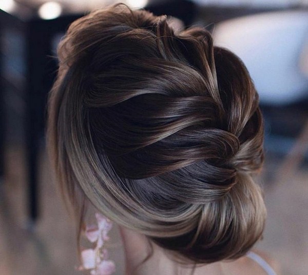 Изумительные варианты прически на вечер: фото-новинки вечерней прически 2026 года