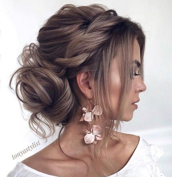 Изумительные варианты прически на вечер: фото-новинки вечерней прически 2026 года