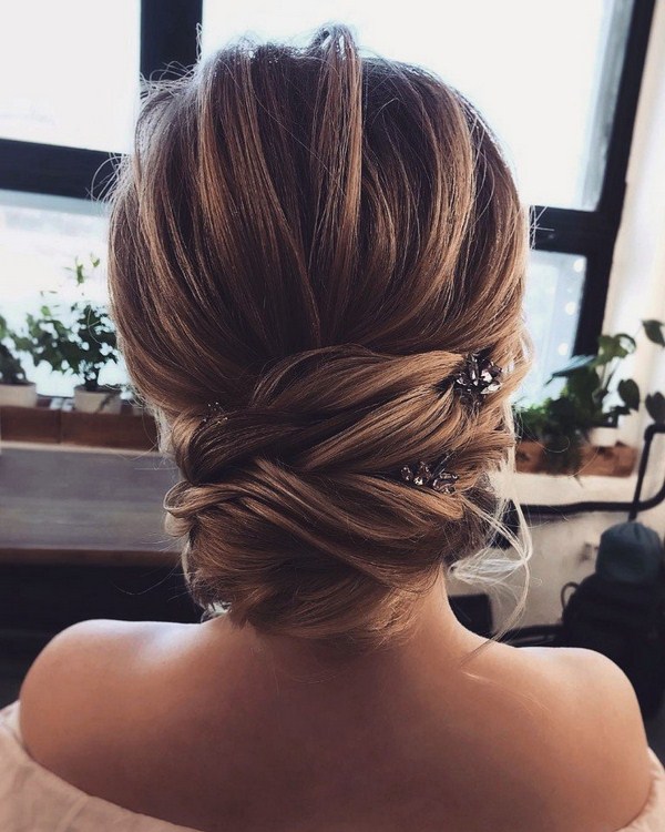 Изумительные варианты прически на вечер: фото-новинки вечерней прически 2026 года