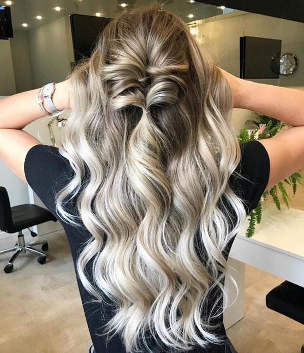 Изумительные варианты прически на вечер: фото-новинки вечерней прически 2026 года