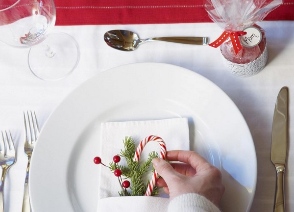 Захватывающий декор стола на Новый 2027 год: топовые фото-идеи украшения новогоднего стола