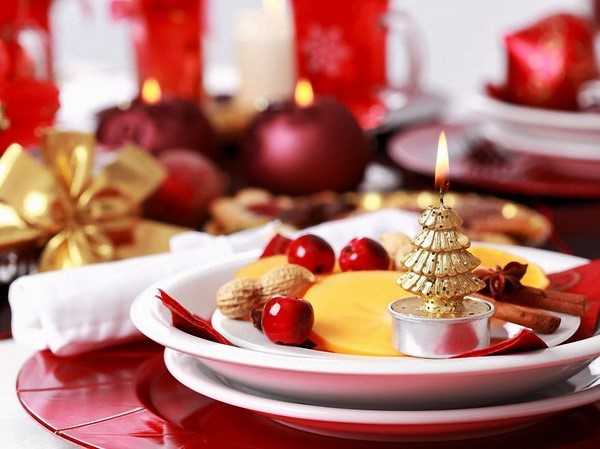 Захватывающий декор стола на Новый 2027 год: топовые фото-идеи украшения новогоднего стола