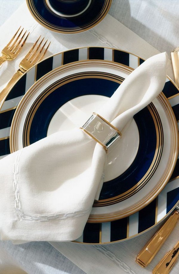 Захватывающий декор стола на Новый 2027 год: топовые фото-идеи украшения новогоднего стола