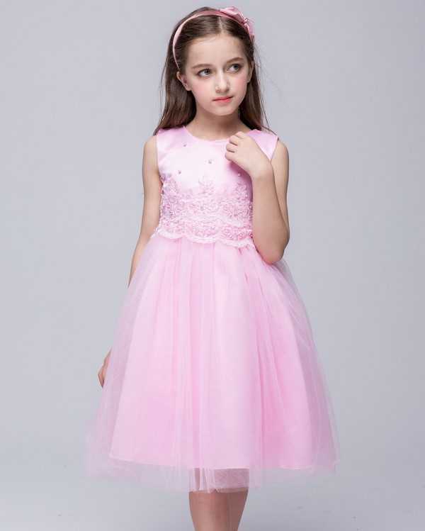 Красивейшие платья для девочек 2026 года: лучшие идеи образов для юных принцесс