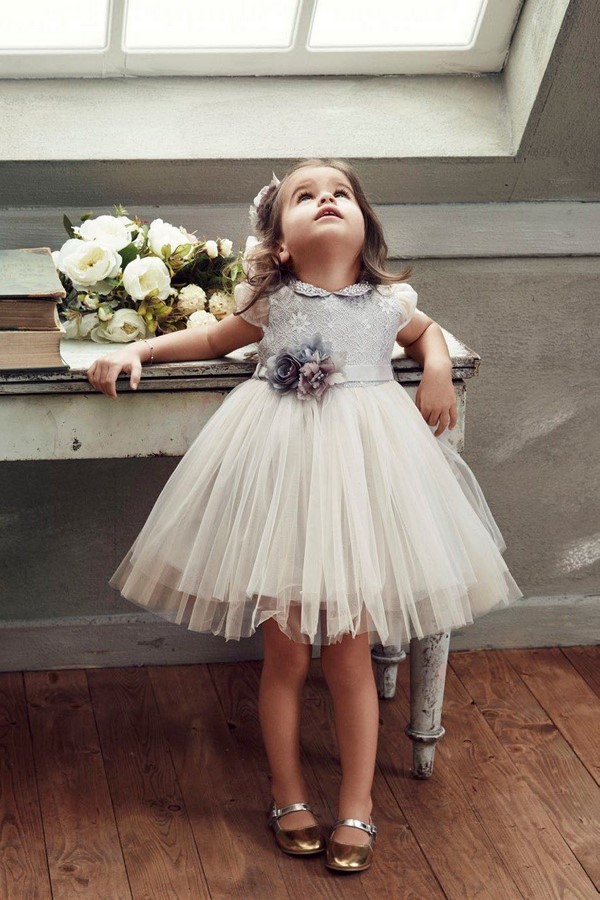 Красивейшие платья для девочек 2026 года: лучшие идеи образов для юных принцесс