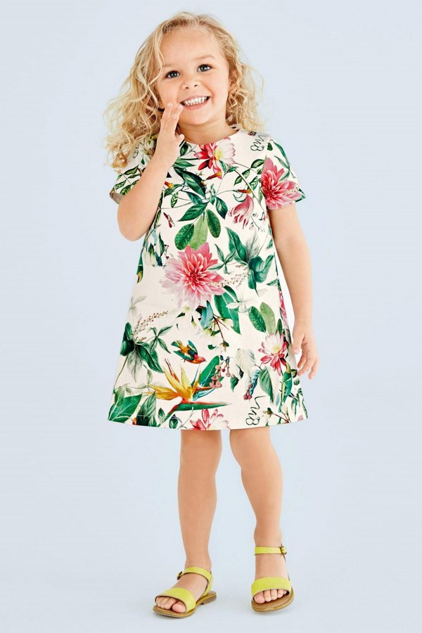 Красивейшие платья для девочек 2026 года: лучшие идеи образов для юных принцесс