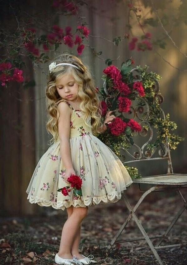 Красивейшие платья для девочек 2026 года: лучшие идеи образов для юных принцесс