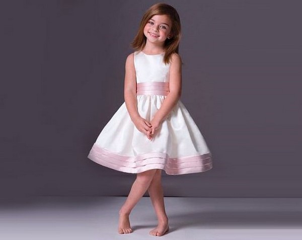 Красивейшие платья для девочек 2026 года: лучшие идеи образов для юных принцесс