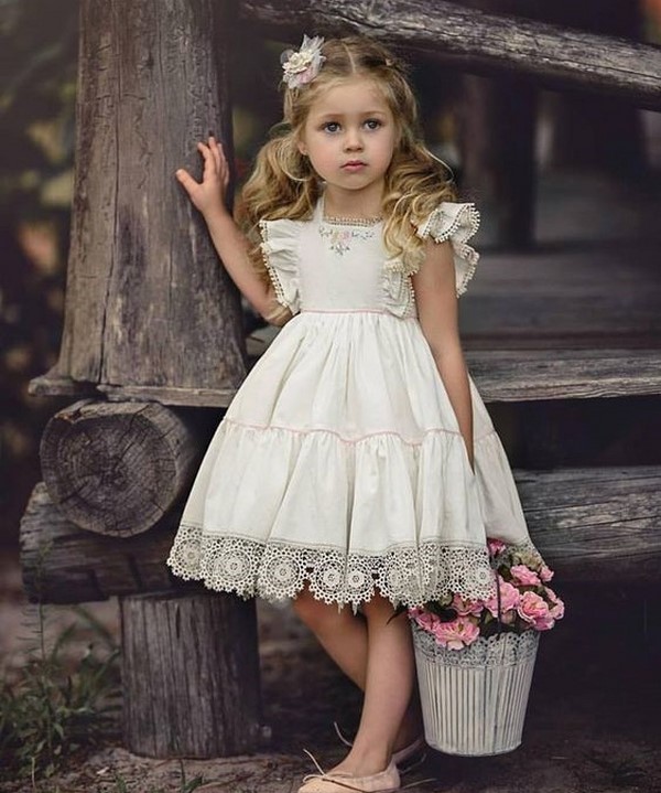 Красивейшие платья для девочек 2026 года: лучшие идеи образов для юных принцесс