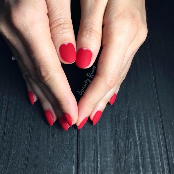 Тренды маникюра на 14 февраля: оригинальный дизайн ногтей 2026 с сердечками