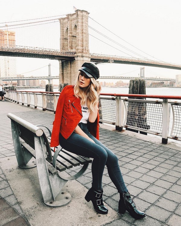 Тренды женских курток на весну 2026: лучшие весенние луки с куртками на фото