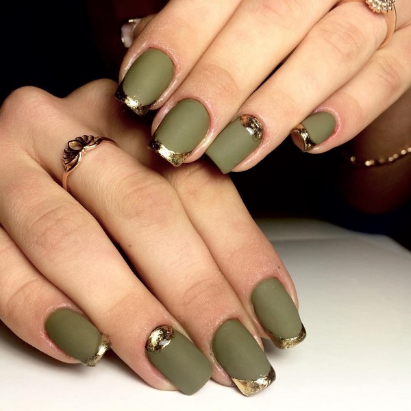 Топовые идеи дизайна маникюра на длинные ногти сезона 2026: модные фото-новинки