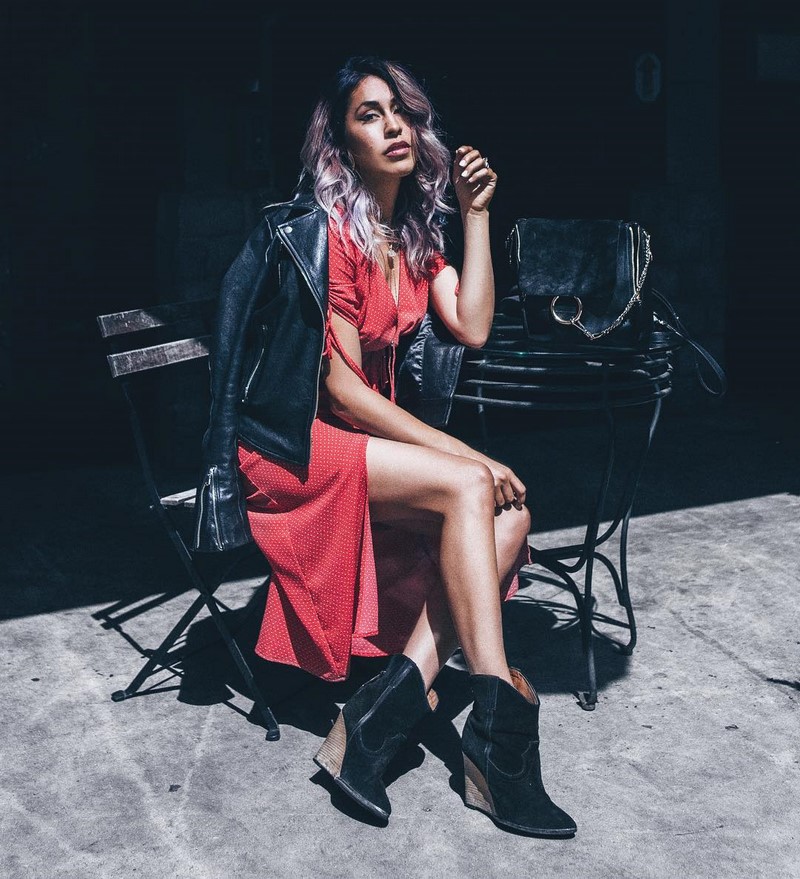 Лучшие весенние образы с платьями 2026: какими будут самые модные платья предстоящей весны — смотри фото