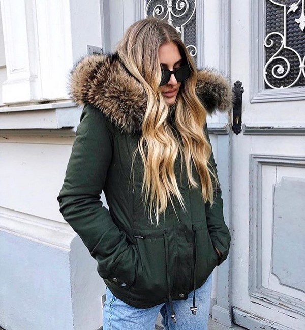 Тренды женских курток на весну 2026: лучшие весенние луки с куртками на фото