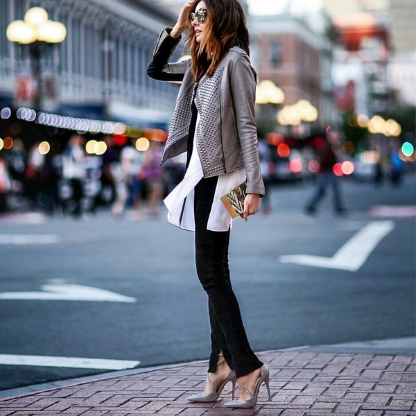 Тренды женских курток на весну 2026: лучшие весенние луки с куртками на фото