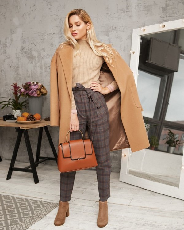 Тренды пальто на весну 2026: модные модели и новинки на фото