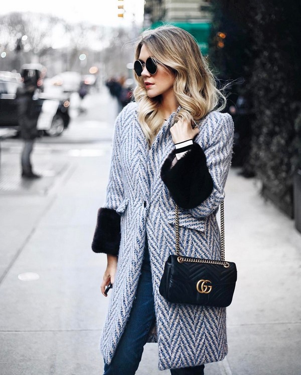 Тренды пальто на весну 2026: модные модели и новинки на фото