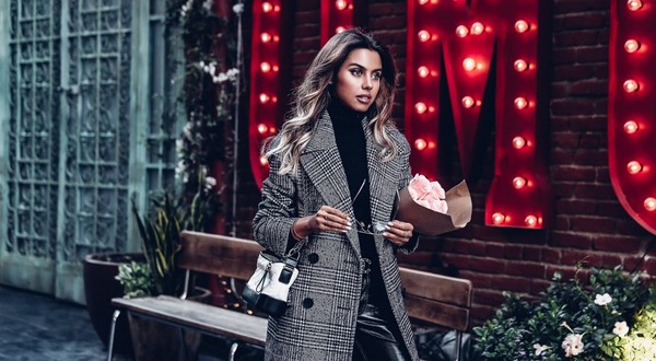 Тренды пальто на весну 2026: модные модели и новинки на фото