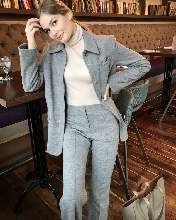 Очаровательная весна 2026 – модные луки, варианты одежды и тренды весеннего сезона