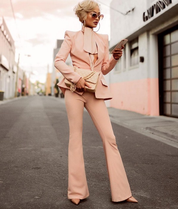 Эффектные total look 2026 в разных цветах – модные фото-идеи