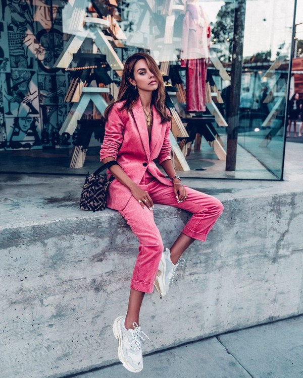 Эффектные total look 2026 в разных цветах – модные фото-идеи