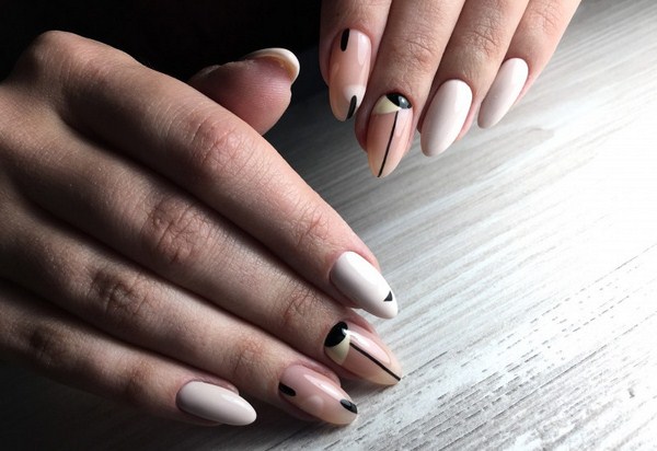 Удивительный лунный маникюр 2026 на топ-15 трендов: фото-новинки