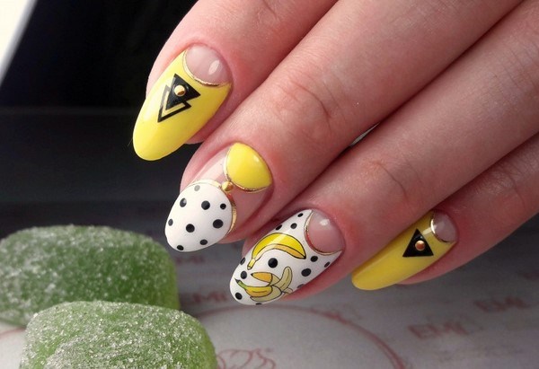 Удивительный лунный маникюр 2026 на топ-15 трендов: фото-новинки